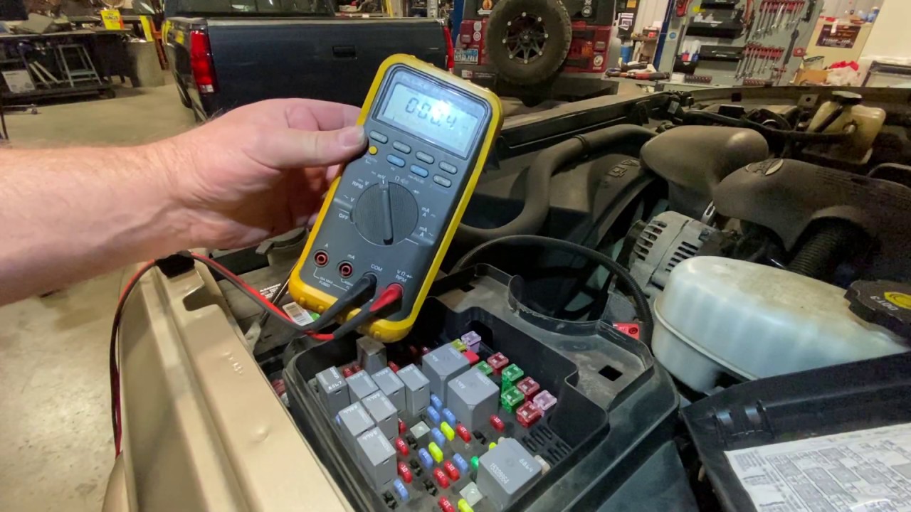 Draw test on your car battery- Parasitic - YouTube
