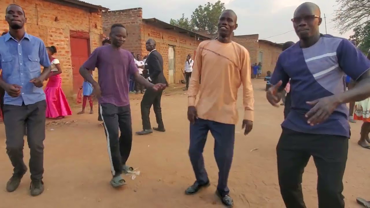 HOT CRUSADE PRAISE **DURE CENTRE **