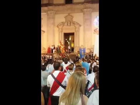 La caduta della statua di San Giorgio nella  processione a Monforte San Giorgio (Me) 7 Agosto 2016