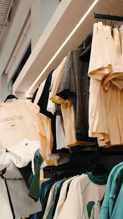 هنا تلقى كل التفاصيل اللي تحبها 🛍️😍 في وجهات #مهرجان_جدة_للتسوق خصومات وعروض تناسب كل الأذواق ✨