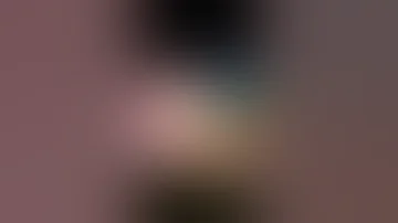 ممثله الأفلام الاباحيه تبيع أغرب شئ عندها Porn Actress Sells The Strangest Thing In The World 