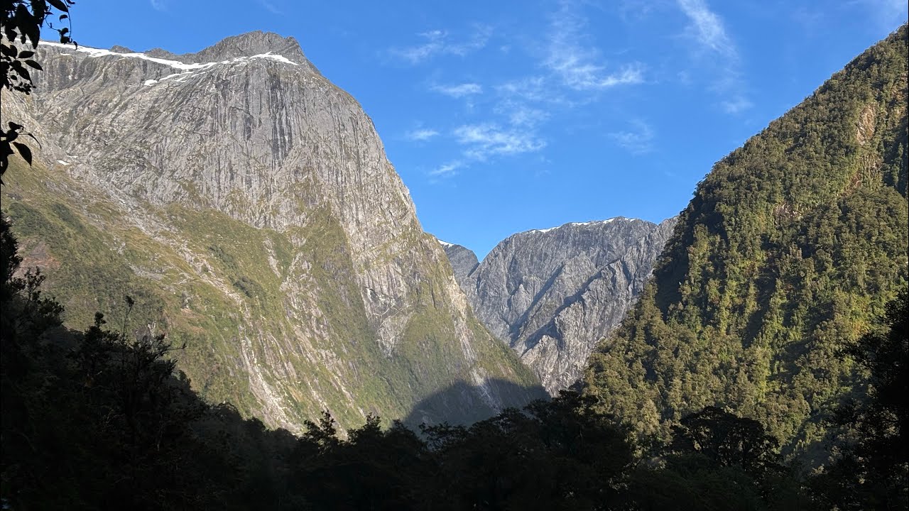 A walk through Fiordland 