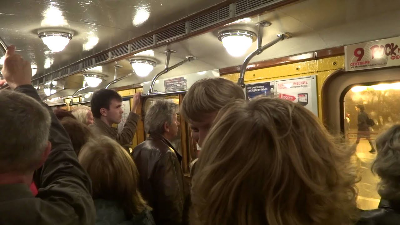 Ride on the St.Petersburg metro from Ploshad Lenina station