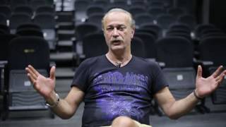 Seyirciyle Aranda Hiçbir Şey Yok Çıplaksın