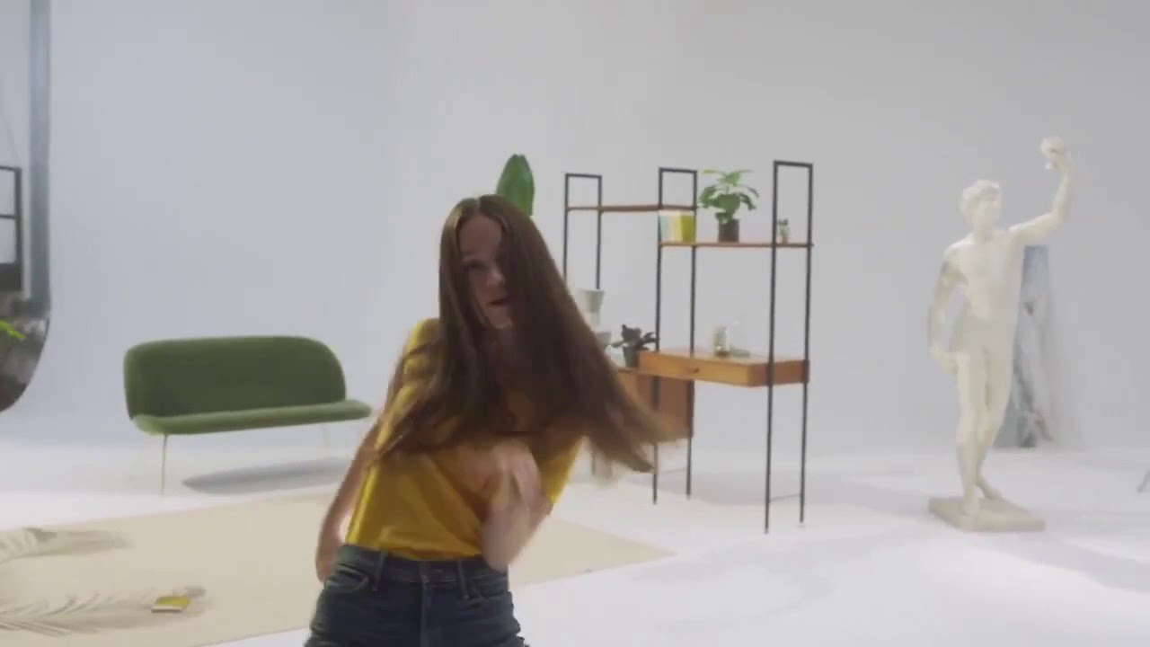 Sigrid - 'Strangers' music video.