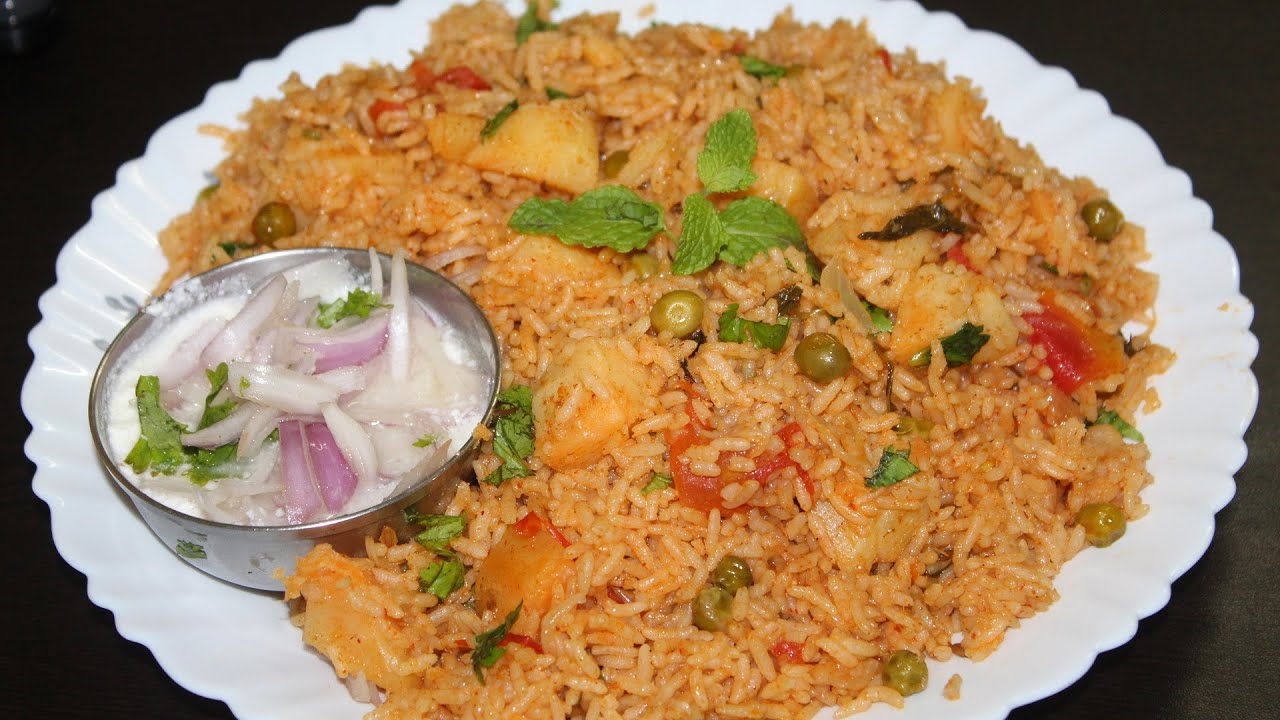 உருளைக்கிழங்கு சாதம் குக்கரில்/ Urulaikilangu Sadam/ Potato Rice In Tamil/ Lunch Box Recipe In Tamil