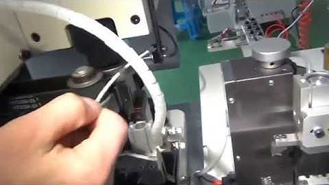 Automatic both ends terminal crimping machine with monitor connector