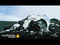 Nightmare Scenario: A Plane’s Landing Gear Refuses to Release 😱 Air Disasters | Smithsonian Channel