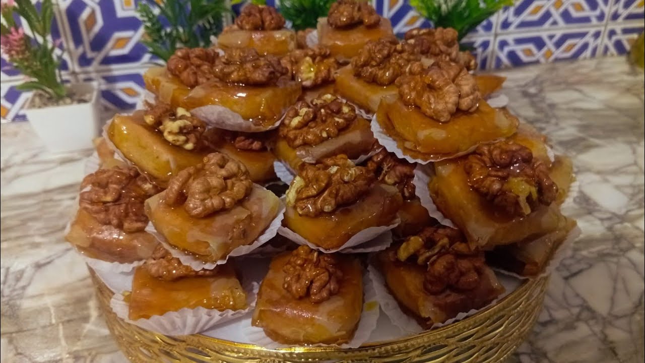 أسهل وأسرع معسلة بمذاق البريوات بلا عداب مربعات اللوز والكركاع مقرمشين وهشاش 👌