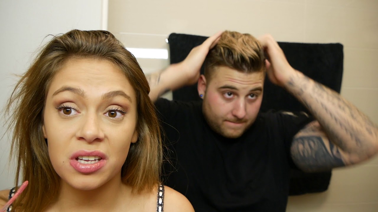 NICOCAPONE : DANS LA SALLE DE BAIN AVEC SA MEUF
