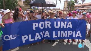 Limpieza en la playa de los Urrutias