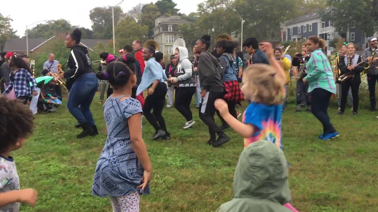 School of HONK Push It dance party at PRONK - YouTube