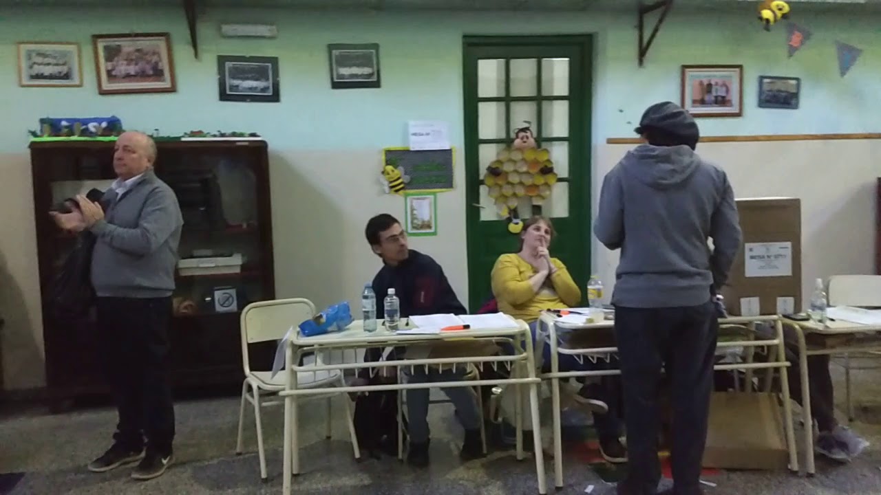 ciudad elmina menu Aplauso cierre #EleccionesPASO2019 Escuela 76 Esquel