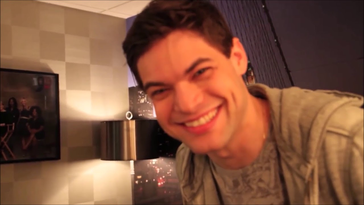 jeremy jordan laughing for nearly a minute