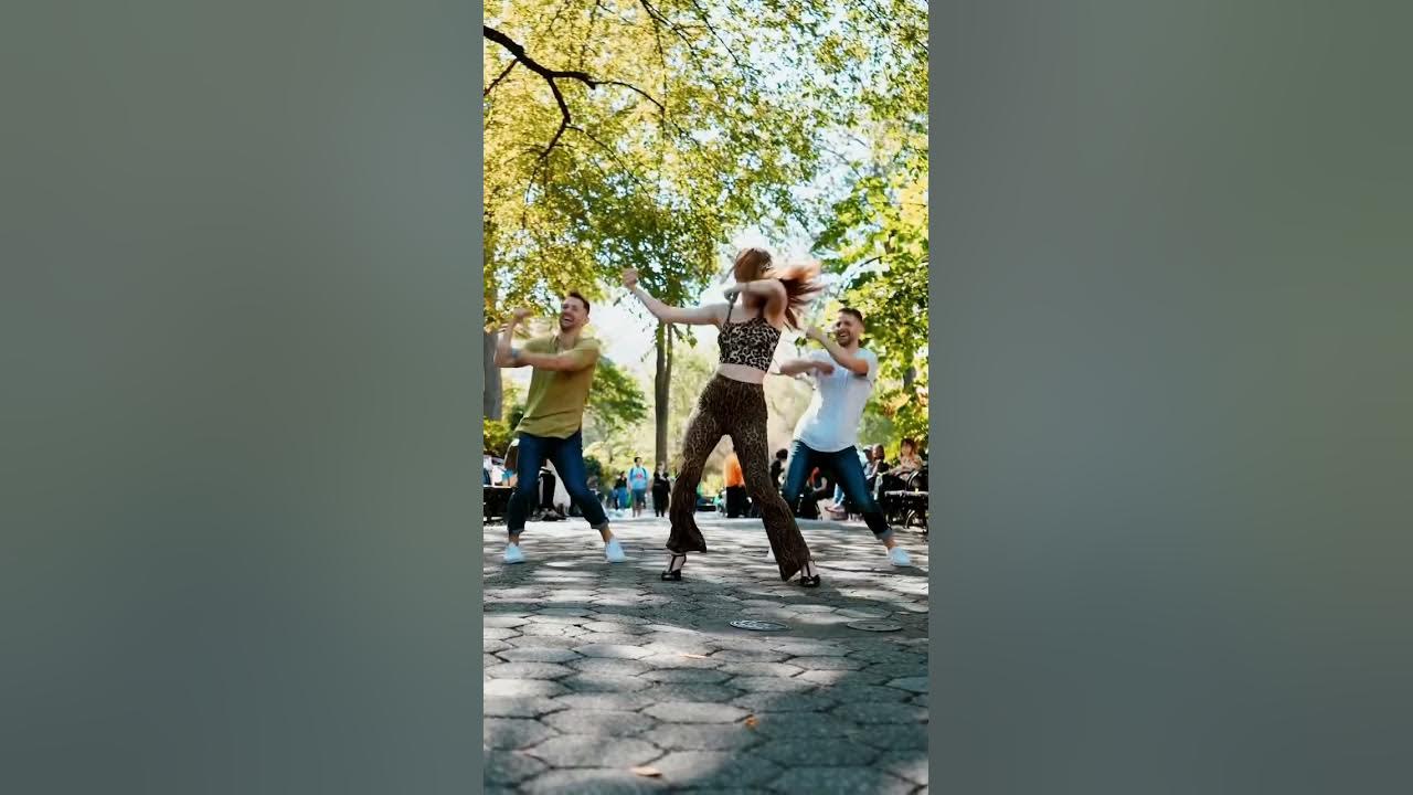 Some disco in the park🕺🏻🪩 #disco #gimmegimmegimme #abba