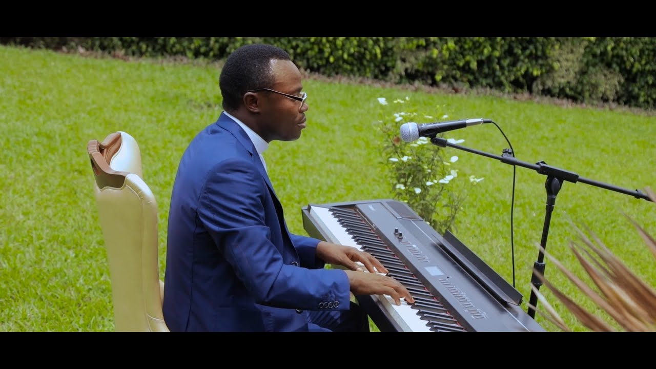 Kibungo Ingwizabigwi  - Abbe Cyriaque SHUMBUSHO (Official Video Lyrics)