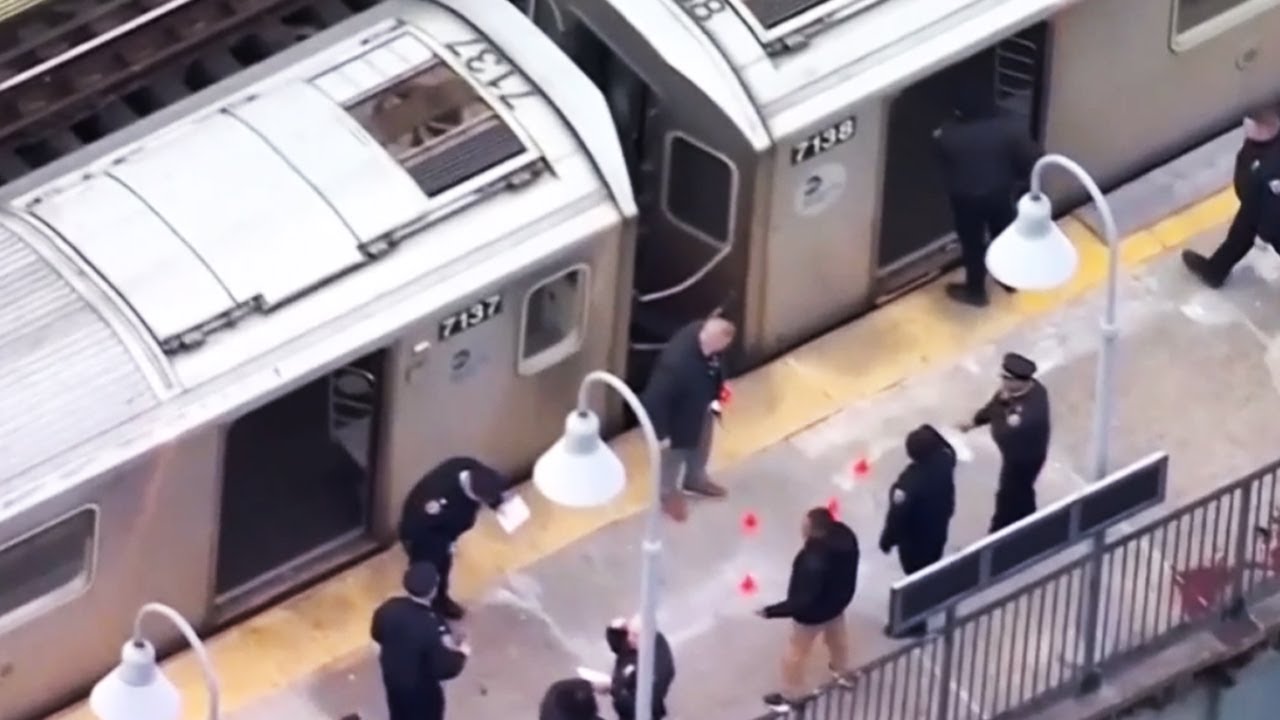 Неизвестный открыл стрельбу в метро Нью-Йорка. Один человек погиб, пятеро получили ранения