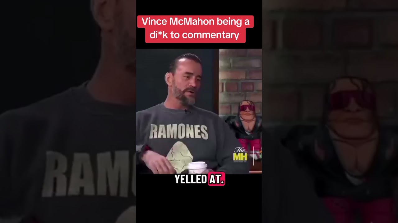 Винс МакМэхон ведёт себя по-хамски по отношению к комментаторам 