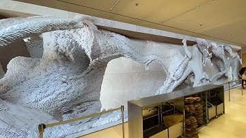 Flagship store Zara Champs Elysées : giant 3D screens checkout