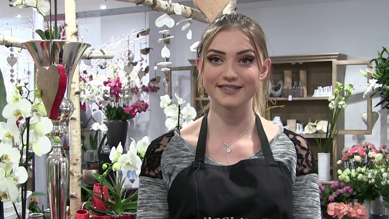 Line Tainlot, meilleure apprentie fleuriste de France 2019 à l'Eglantine de Neuf Brisach.