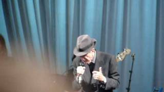 Glastonbury 2008 Leonard Cohen Hallelujah