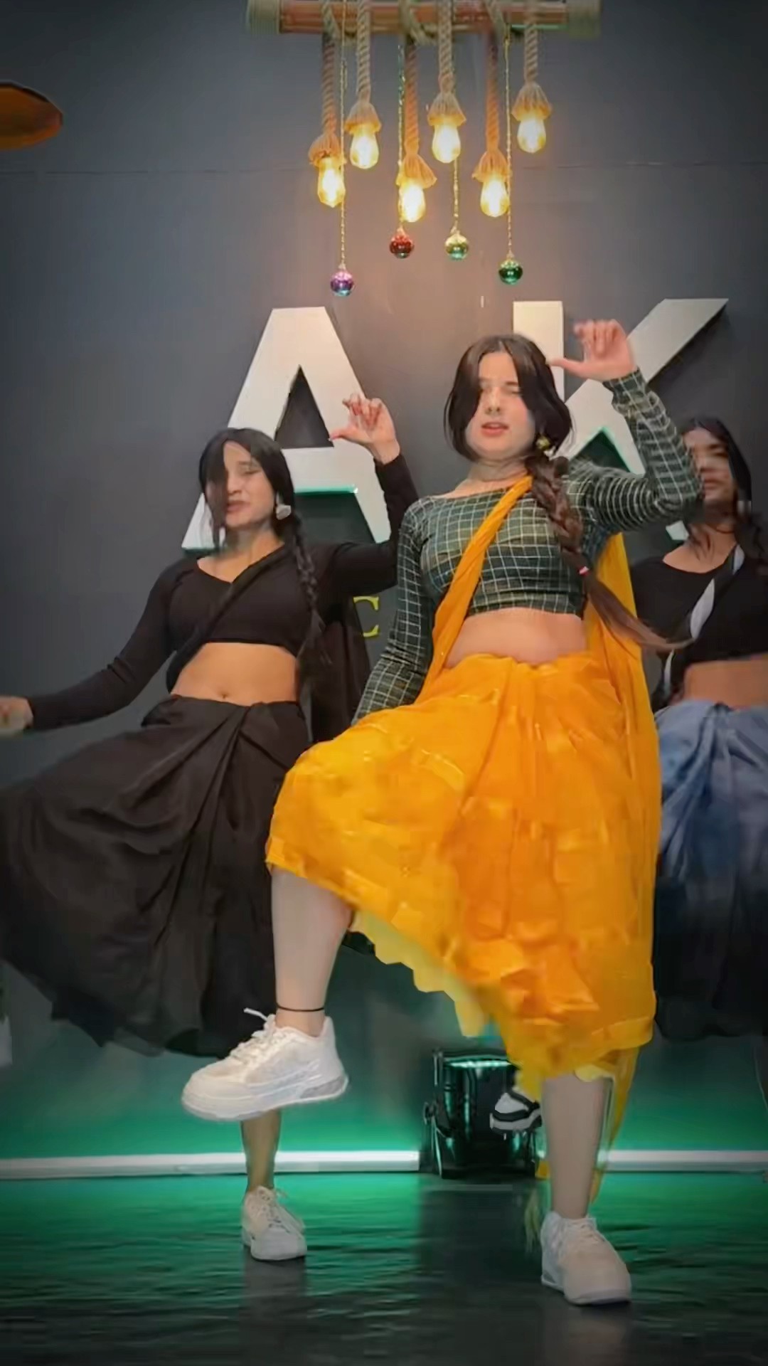 Kissik❤️ #pushpa #youtube #ytshorts #trending #viralvideo #dance #reels #upneetkaur
