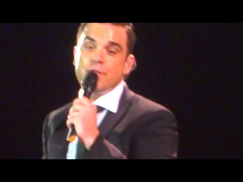 Robbie Williams If I Only Had A Brain Live In Budapest 250414