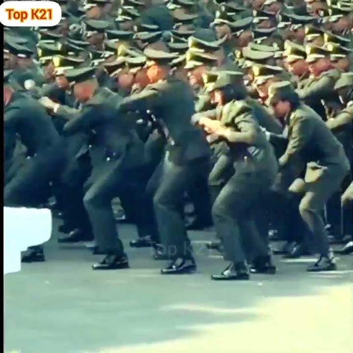 Yel Yel Paling Keren Tahun Saat Tni Acara Di Depan Istana#topk21#prabowo  #military #shorts