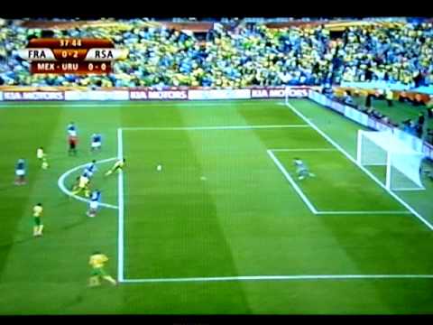 FIFA WM 2010 (22.06.2010) Gruppe A: SÃ¼dafrikas Traum platz - Frankreich blamiert Mphela schiesst 2:0 gegen Frankreich. Am Ende verliert Frankreich mit 2:1 gegen SÃ¼dafrika.
