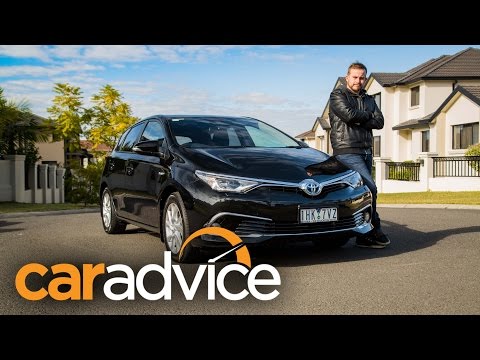 2016-toyota-corolla-hybrid-review-|-caradvice