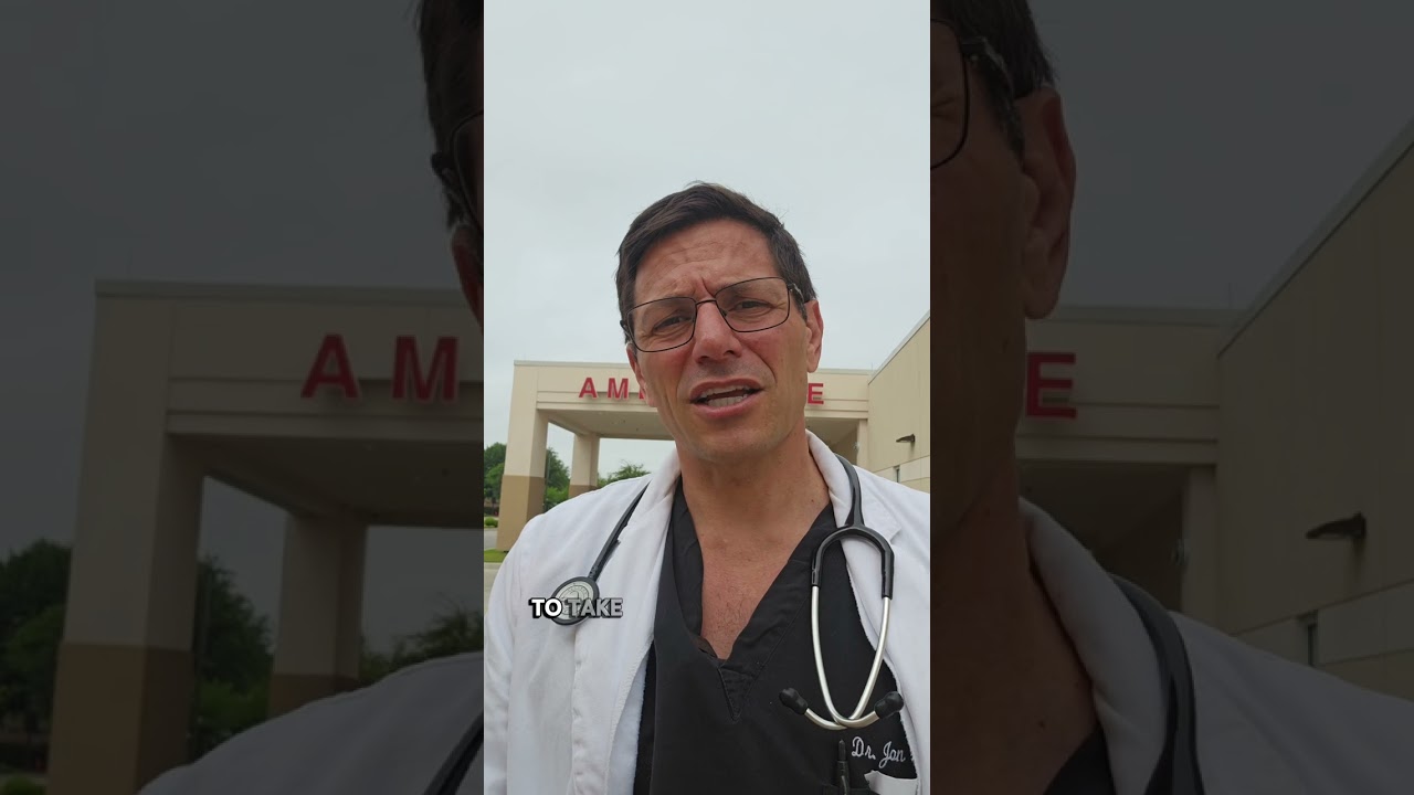 Clinic vs ER: When to Go? 🚑 Essential Health Tips #MedicalAdvice #Healthcare