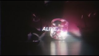 Kx5 (Deadmau5 & Kaskade) - Alive [Official Lyric Video] ft. The Moth & The Flame Resimi