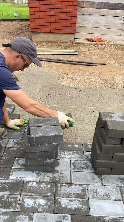 Paving slabs 🍑 #satisfying #works #construction #diy #hardwork