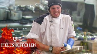 Dave Nearly PASSES OUT During Service | Hell's Kitchen