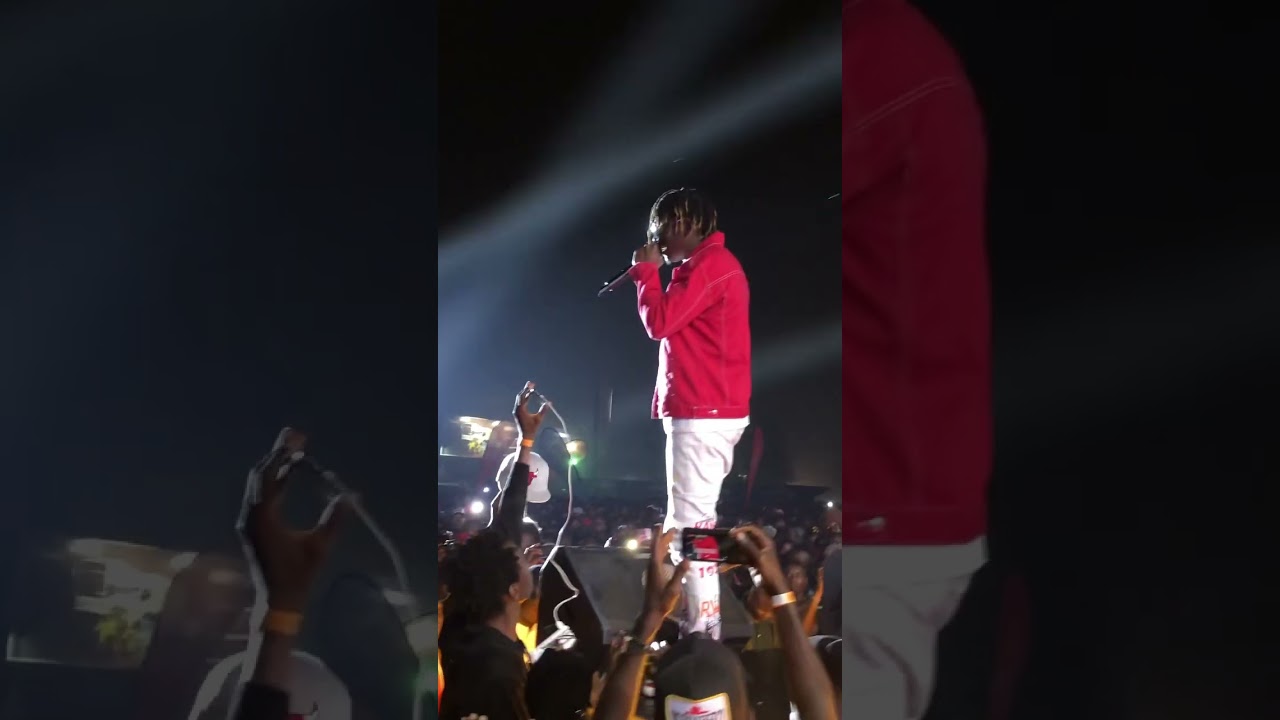 Ebiseera ebyo live performance by King Saha #shots #kingsaha #viral #justkt🎥