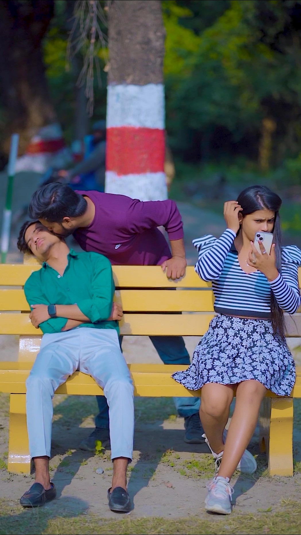 Wait for end kiss