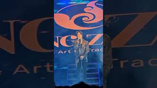 ဘာလေးဝတ်ဝတ်လင်းထွက်နေတာ😊 #aungzabu #youtubeshorts #foryou #music #video #concert