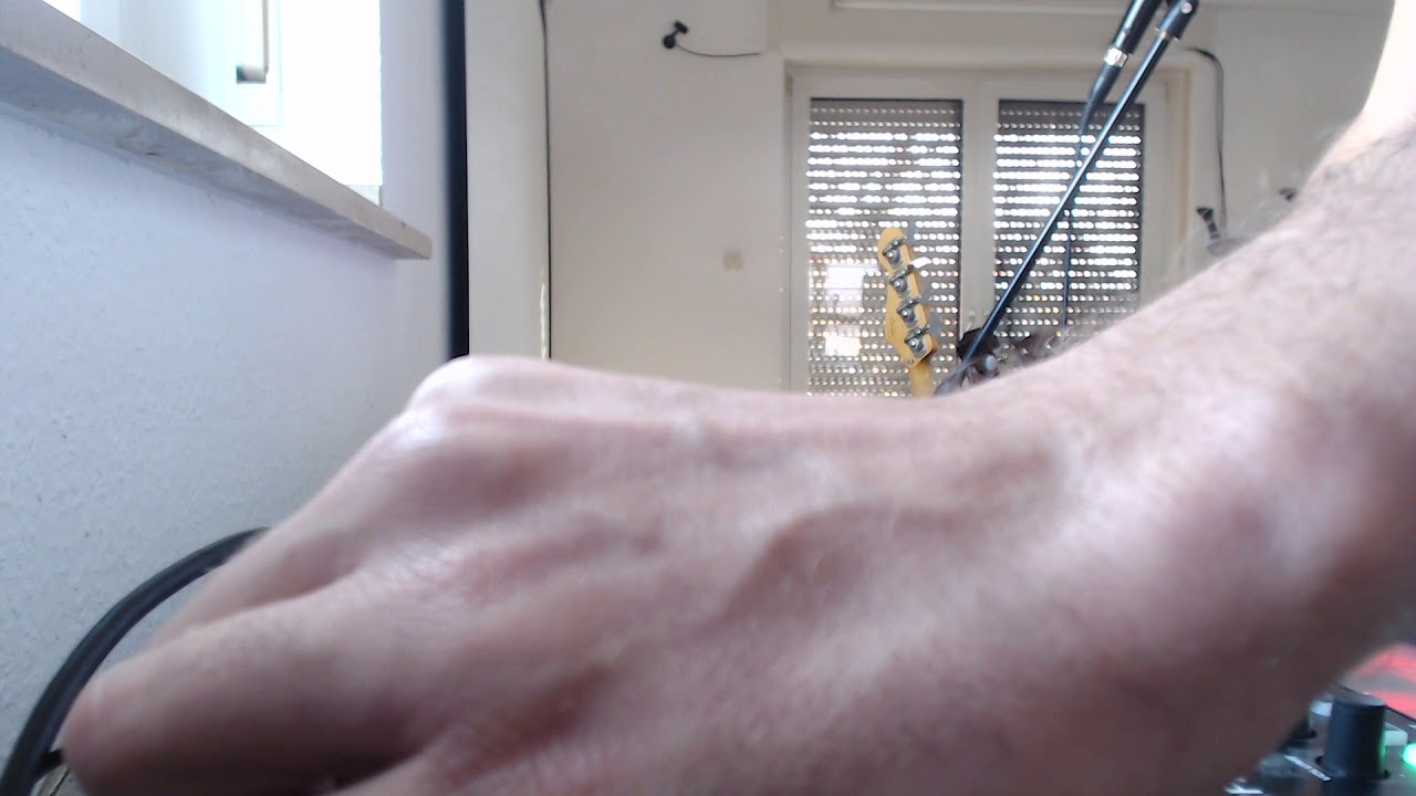 Live Hardware Jam   trance novation circuit, roland mx   1, tb 3, korg volca fm, boss rc 300, sample