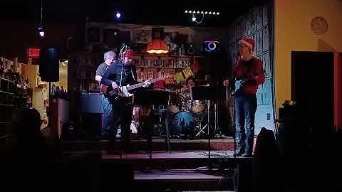 The JOEYS - Somebody Put Something In My Drink (Ramones Cover) 12/12/2025 Aberdeen SD 