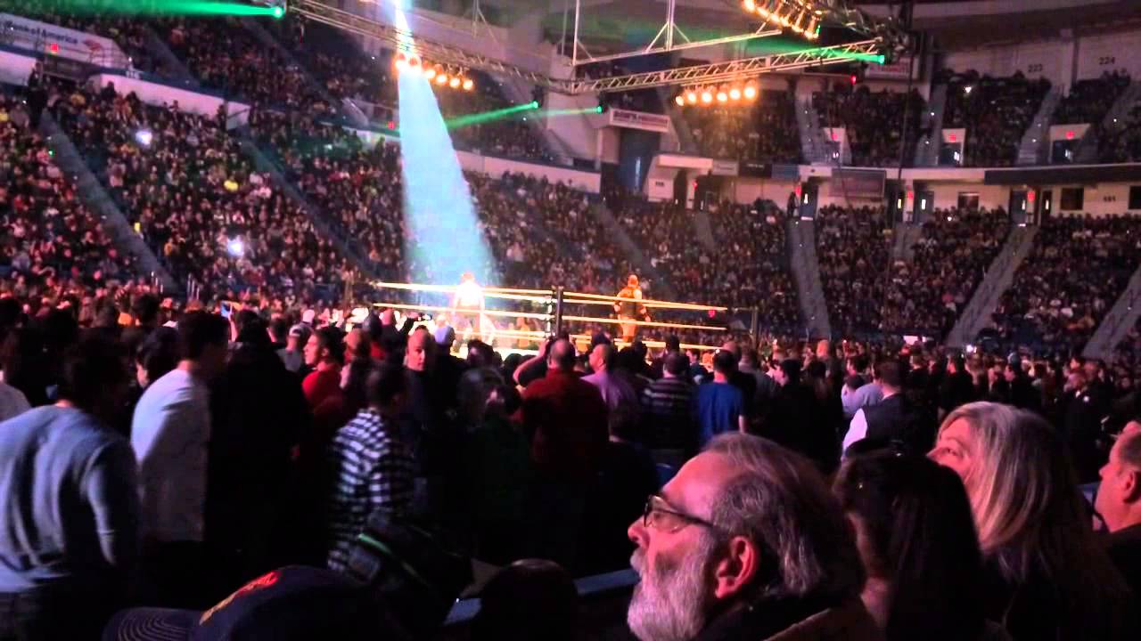 The Great Khali Entrance LIVE in Hartford, CT December 27,