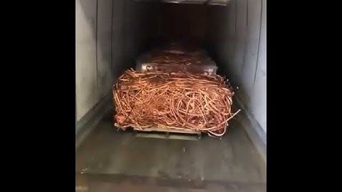 cuộc đời chỉ là thằng buôn sắt vụn