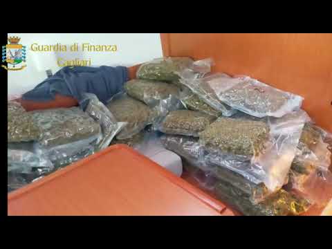 Traffico di droga nel Sulcis: sequestrati dalla GDF 100 kg di droga e un veliero