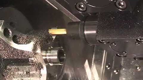 Gia công bánh răng xọc rãnhTT1500sy  Máy tiện