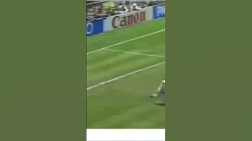 عندما كان مارادونا يلعب ألعاب خفة عقلية شاهد هذا الهدف 