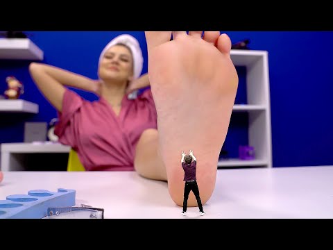THE BEST ZoomZoom shrunk scenes with a GIANTESS