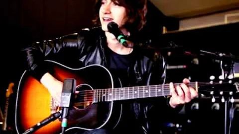 Alex Turner  (Arctic Monkeys)  - Mardy Bum Acoustic