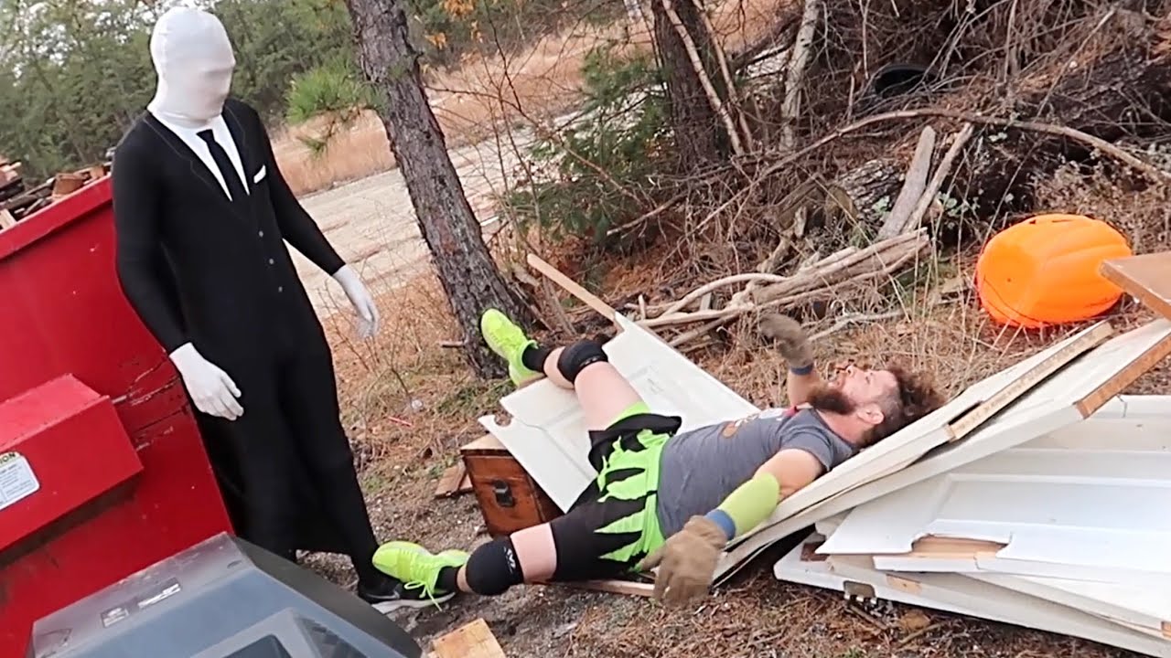 Он бросил вызов Слендермену в лесу — рождественское мероприятие GTS Wrestling