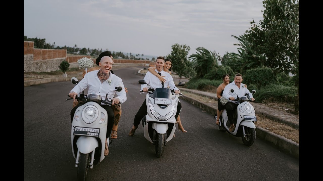 T & A’s Wedding at Villa Vedas, Bali! 🌴
