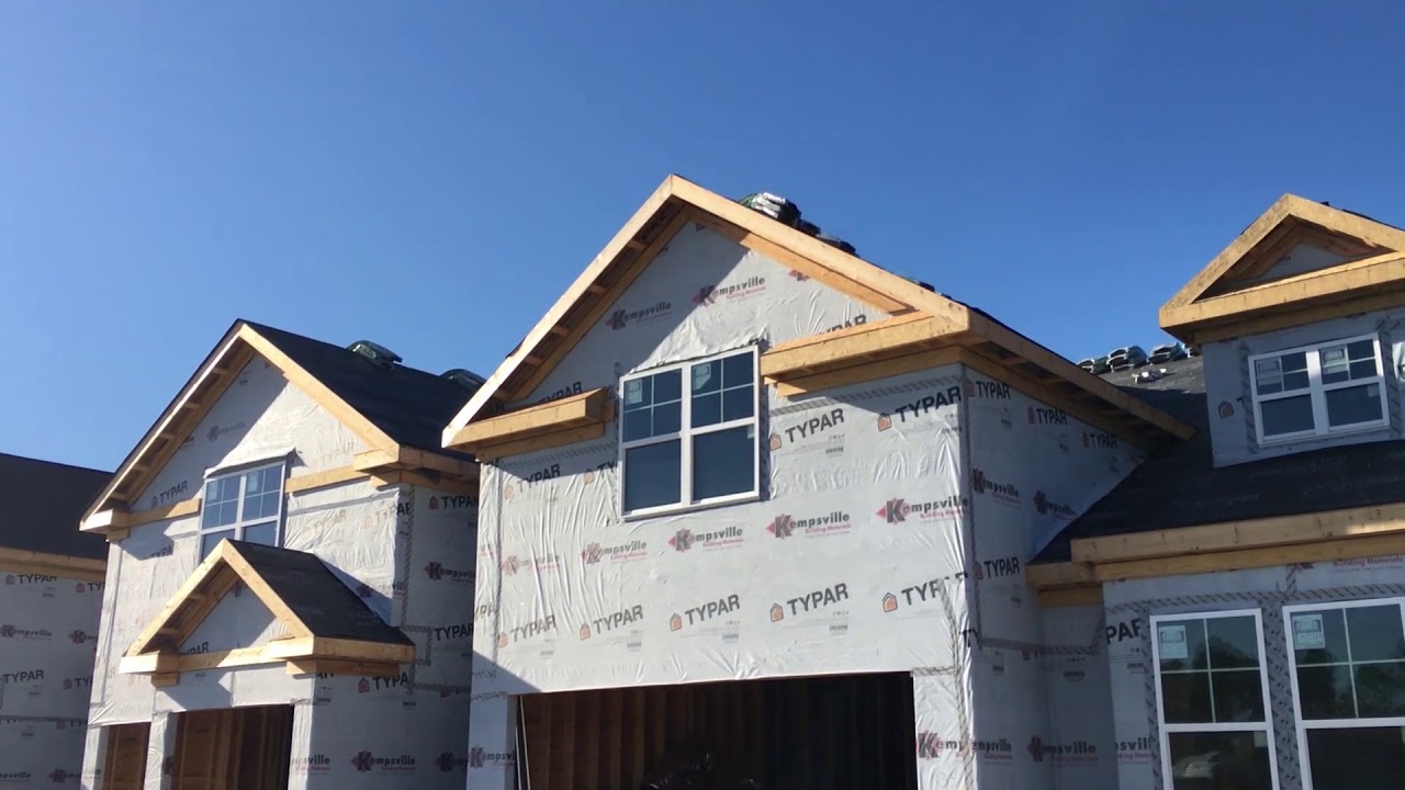 A walk down the street at Riverview