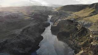 Foss: Icelandic Waterfalls in 4K